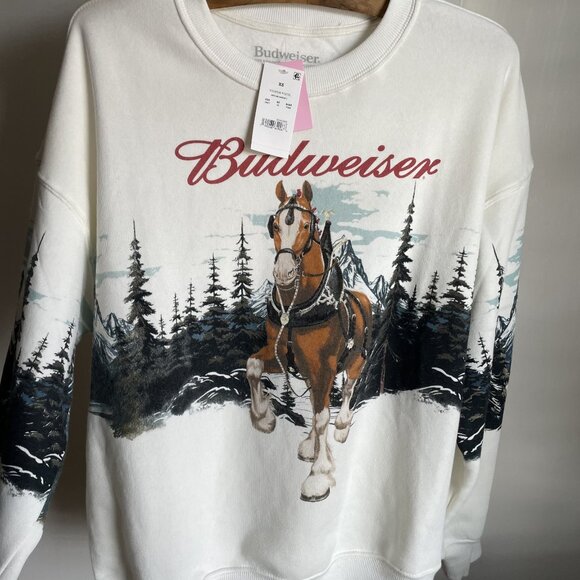 NWT Budweiser Hybrid Clydesdale Horse Graphic Fleece Sweatshirt XS Holiday S - Picture 11 of 14